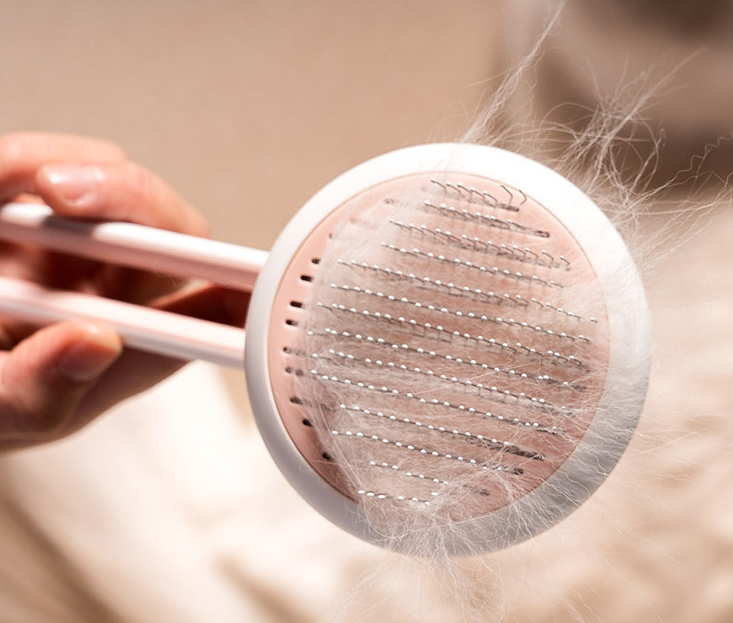 🐕 Pet Brush with Smart Self-Cleaning Mechanism